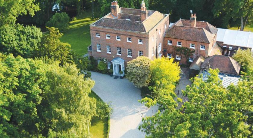 Mulberry House Guest House Ongar ภายนอก รูปภาพ