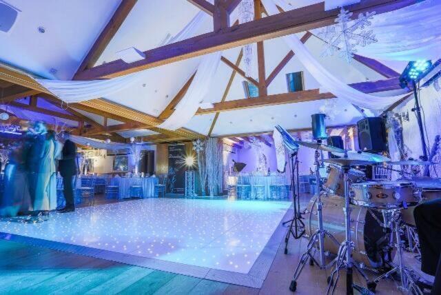 Mulberry House Guest House Ongar ภายนอก รูปภาพ