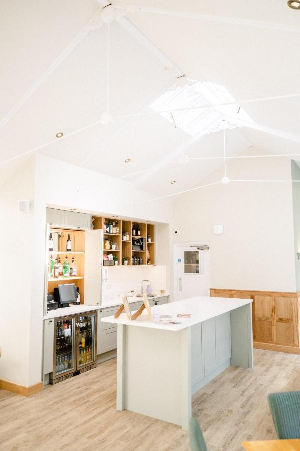 Mulberry House Guest House Ongar ภายนอก รูปภาพ