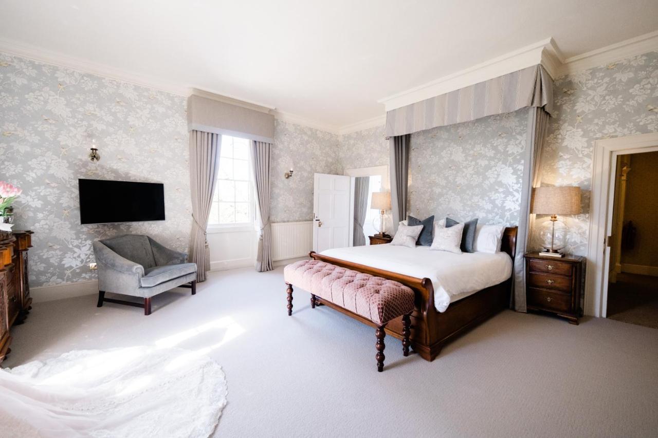 Mulberry House Guest House Ongar ภายนอก รูปภาพ