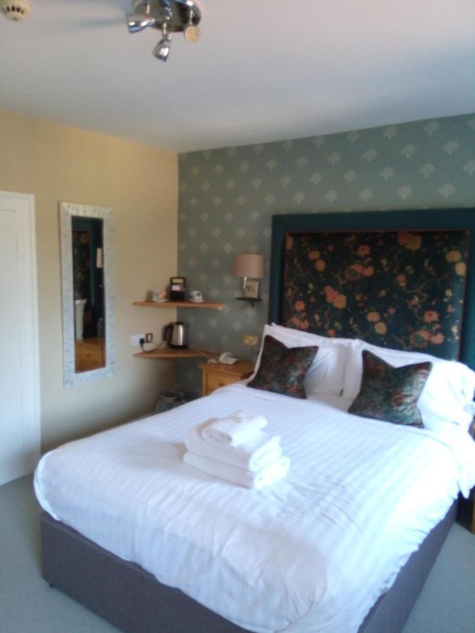 Mulberry House Guest House Ongar ภายนอก รูปภาพ