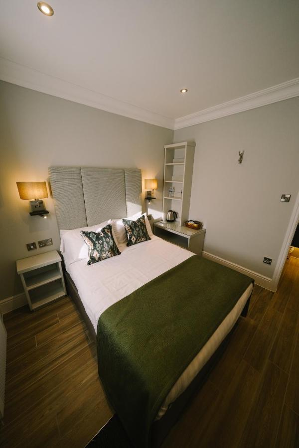 Mulberry House Guest House Ongar ภายนอก รูปภาพ