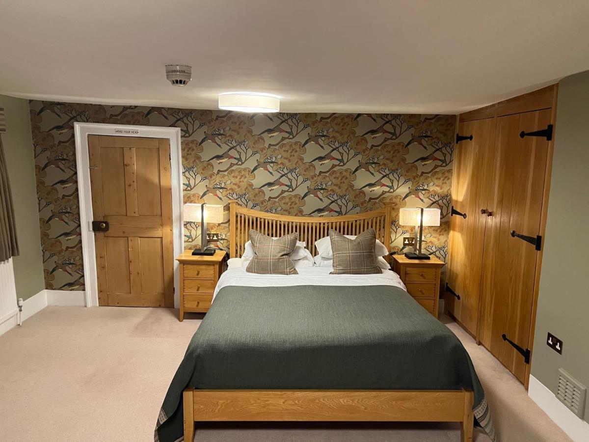 Mulberry House Guest House Ongar ภายนอก รูปภาพ
