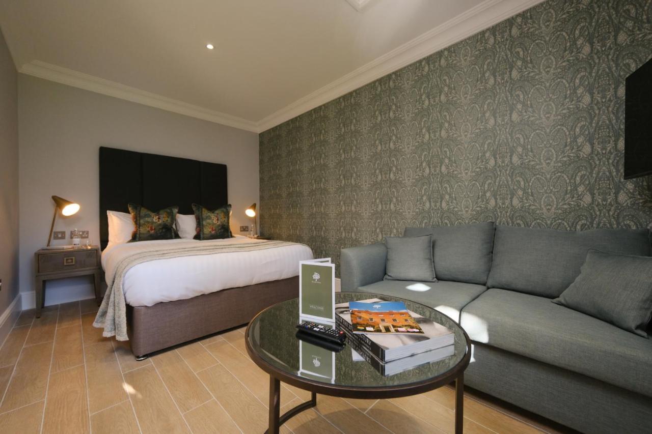 Mulberry House Guest House Ongar ภายนอก รูปภาพ