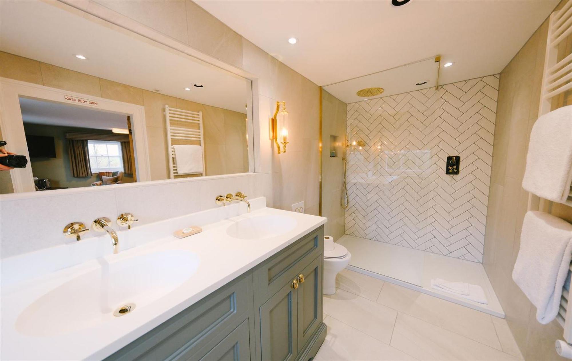 Mulberry House Guest House Ongar ภายนอก รูปภาพ